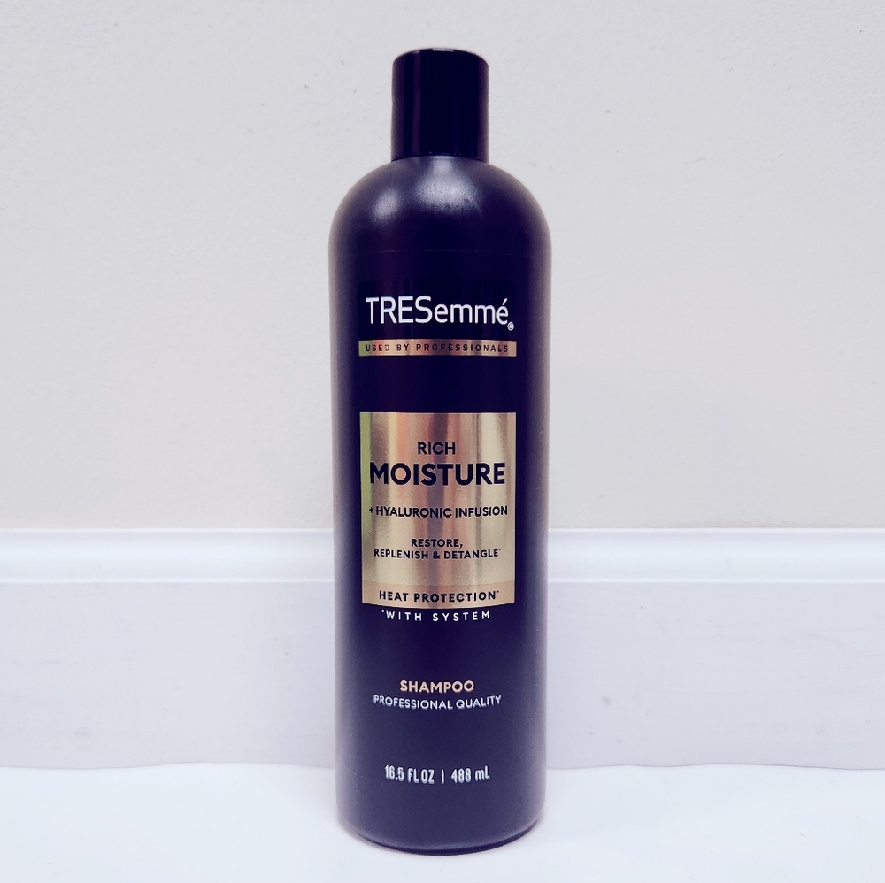 ⭐4/$15 TRESemme Rich Moisture Shampoo